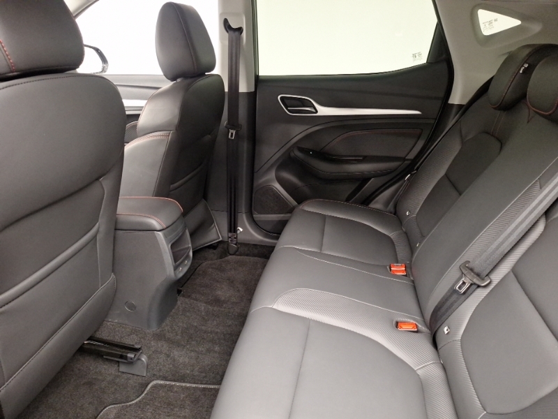 MG ZS 1.0T Gdi Exclusive Dct Black #6