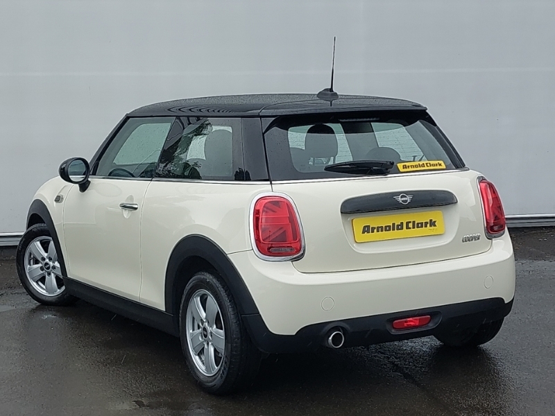 Mini Hatch 1.5 Cooper Classic II KK19JDO White #2