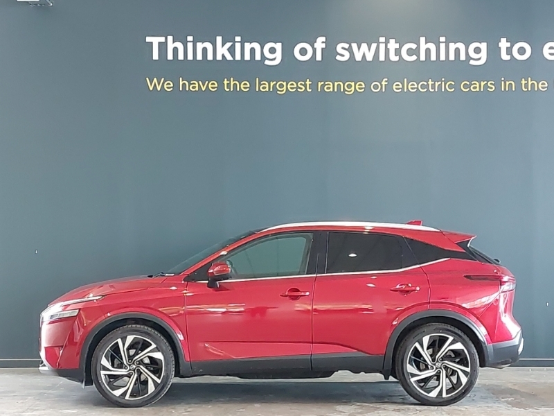 Nissan Qashqai 1.3 Dig-t Mh 158 Tekna Red #4
