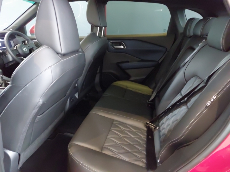Nissan Qashqai 1.3 Dig-t Mh 158 Tekna Red #6