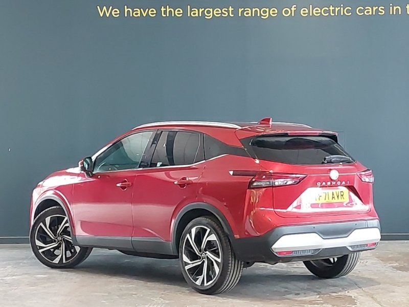 Nissan Qashqai 1.3 Dig-t Mh 158 Tekna Red #2