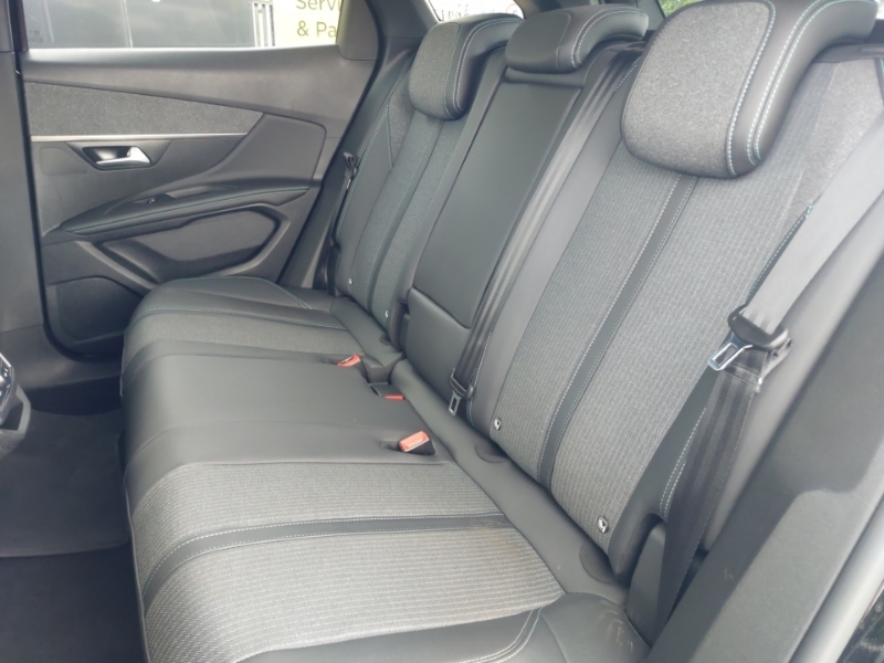 Peugeot 3008 1.2 Puretech Allure Premium Eat8 YT23RZH Black #6