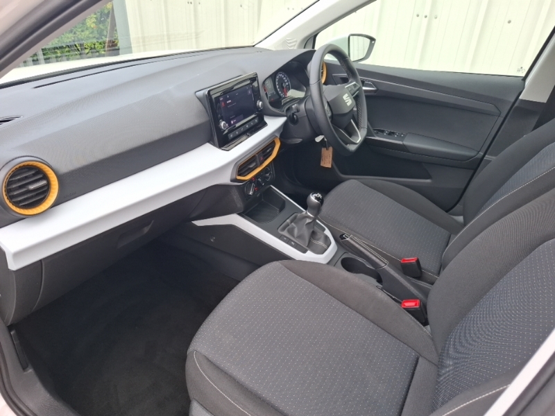 Seat Arona 1.0 Tsi Se NA72DXR White #5
