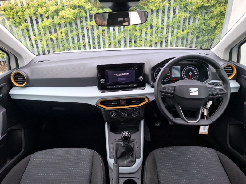 Seat Arona 1.0 Tsi Se NA72DXR White #3