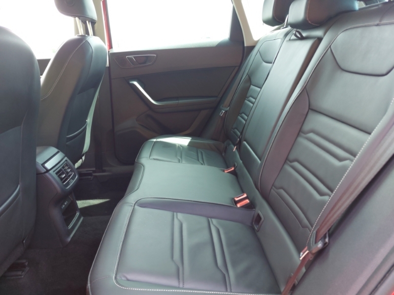 Seat Ateca 2.0 Tdi 150 Xperience Lux ST23FYJ Red #6