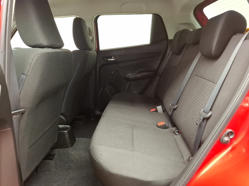 Suzuki Swift 1.2 Dualjet Attitude SV19JBF Red #6