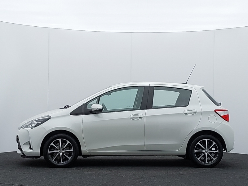 Toyota Yaris 1.5 Vvt-i Icon Tech DV19UUC White #4