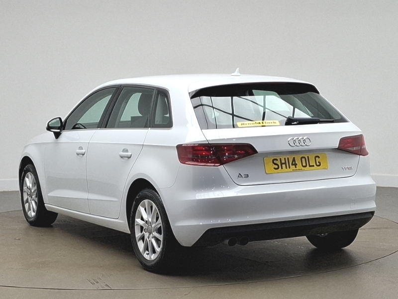 Audi A3 1.4 Tfsi 140 Se White #2