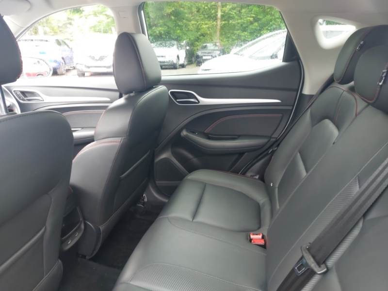 MG ZS 1.0T Gdi Exclusive Dct SA23KND White #6