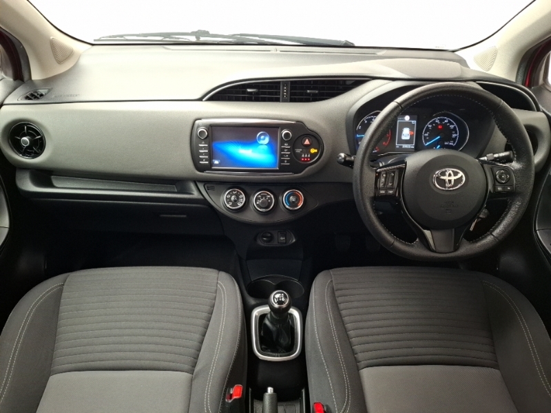 Toyota Yaris 1.0 72 Vvt-i Icon Red #3
