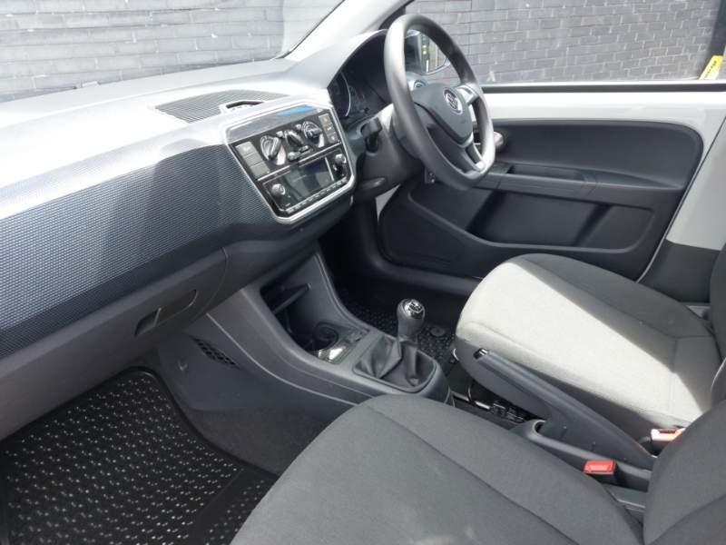 Volkswagen Up 1.0 65Ps Black Edition SD71OBY White #5