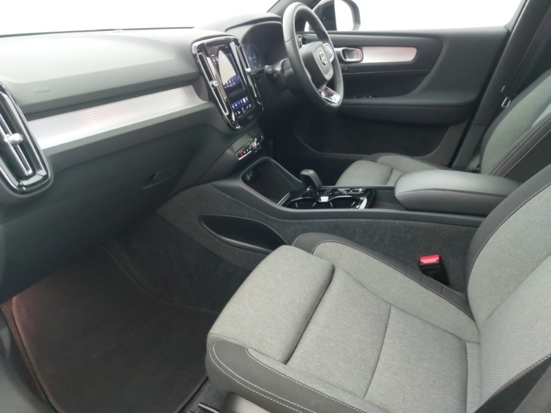 Volvo XC40 1.5 T4 Recharge Phev Plus Dark AV23LFB Black #5