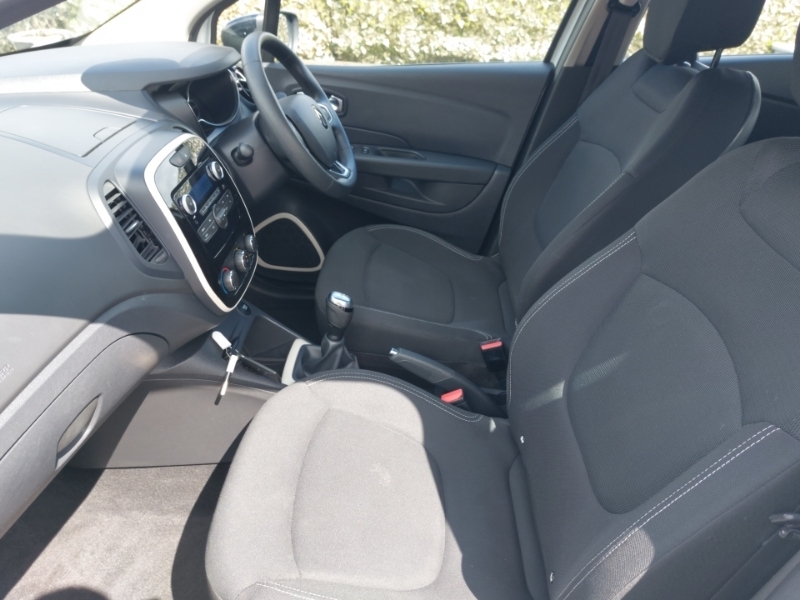 Renault Captur 0.9 Tce 90 Play SB69OMA White #5