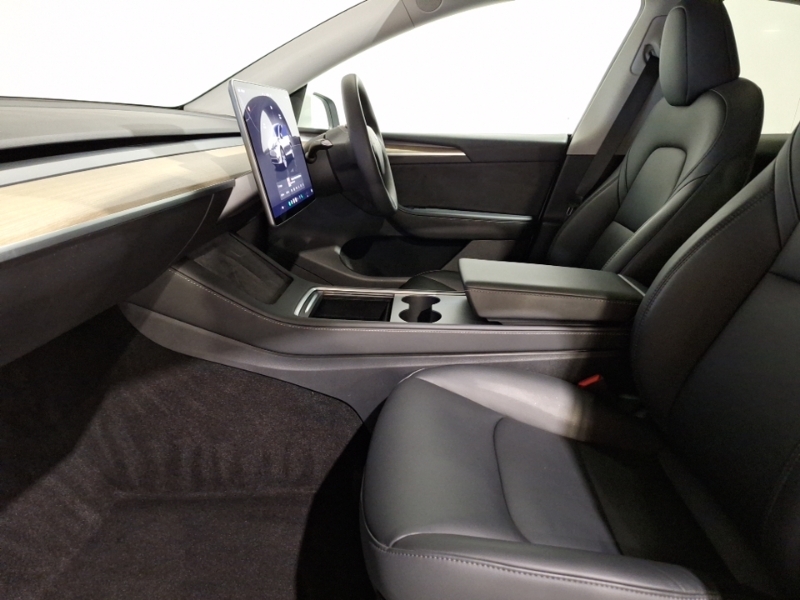 Tesla Model Y Long Range Awd WV23YCH White #5