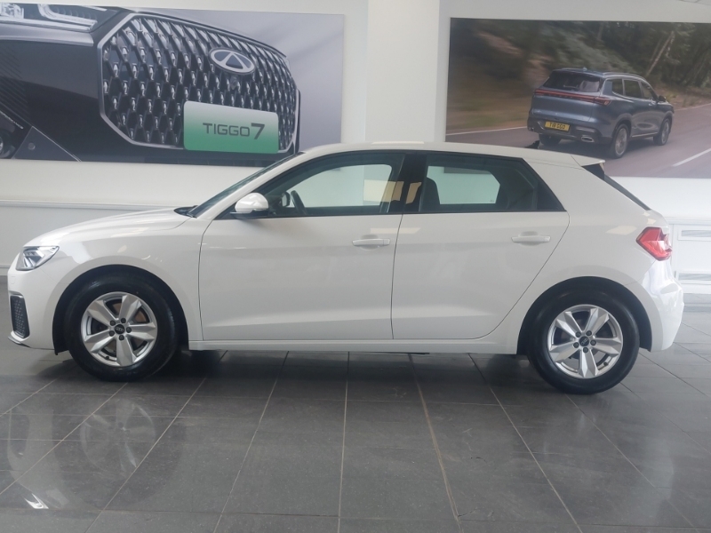 Audi A1 30 Tfsi 110 Technik SB22ONM White #4