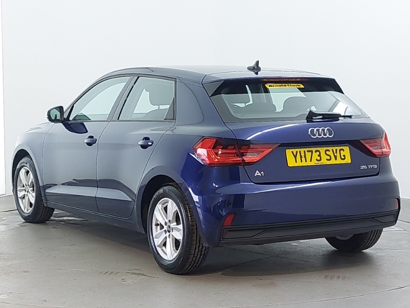 Audi A1 25 Tfsi Technik YH73SVG Blue #2