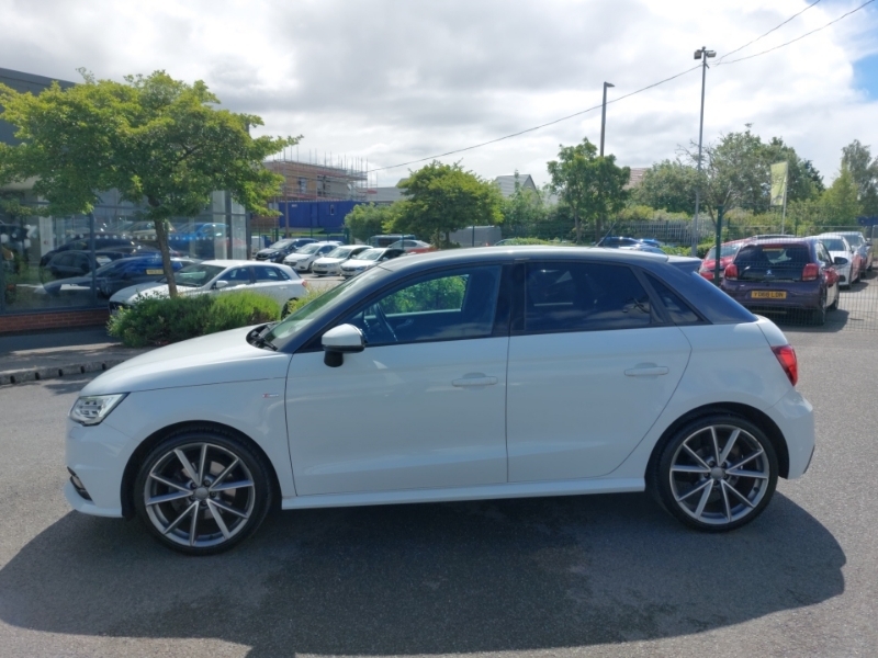 Audi A1 1.4 Tfsi 125 Black Edition Nav S Tronic GM18TVO White #4