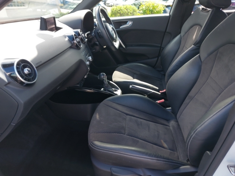 Audi A1 1.4 Tfsi 125 Black Edition Nav S Tronic GM18TVO White #5