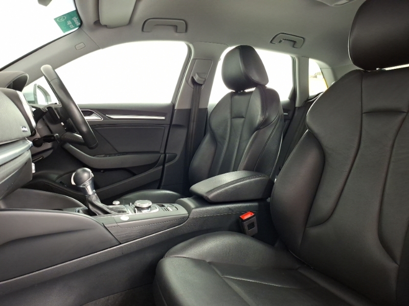 Audi A3 40 E-tron S Tronic KM20RLO Silver #5