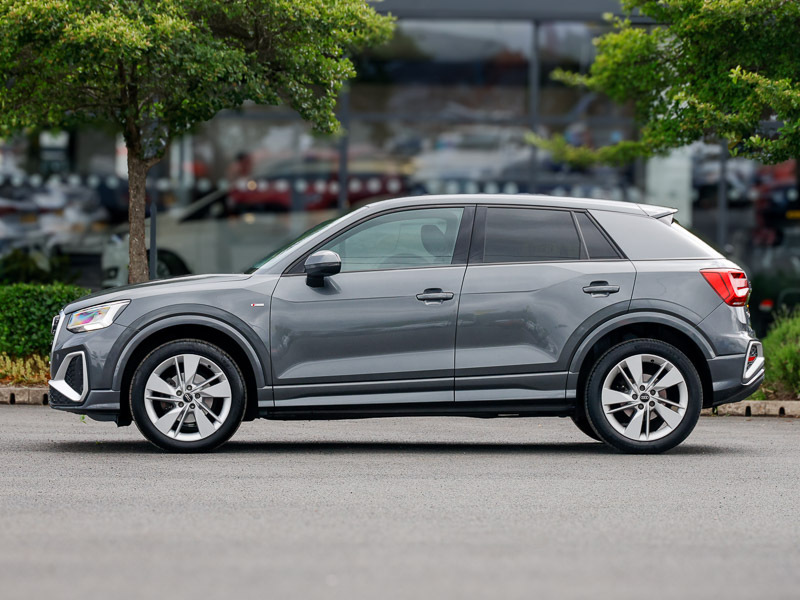 Audi Q2 35 Tfsi S Line S Tronic FM23LNR Grey #4
