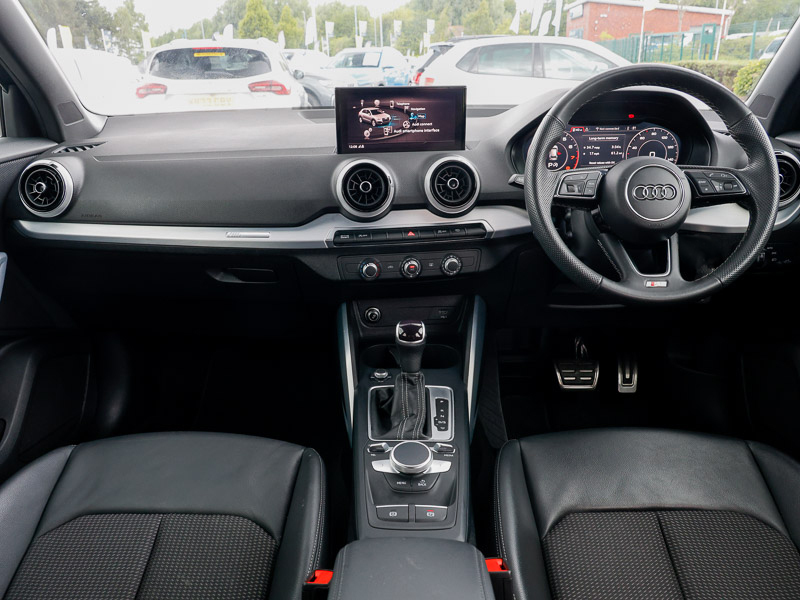 Audi Q2 35 Tfsi S Line S Tronic FM23LNR Grey #3