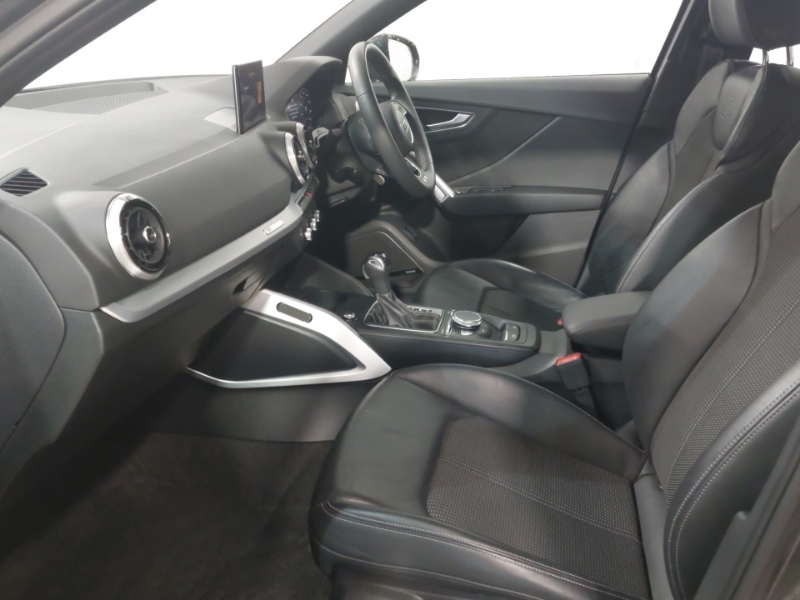 Audi Q2 35 Tfsi S Line S Tronic DL23MCK Grey #5