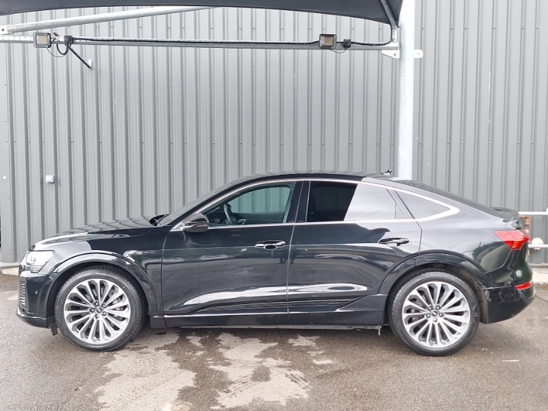 Audi Q8 e tron 300Kw 55 Quattro 114Kwh S Line Black #4