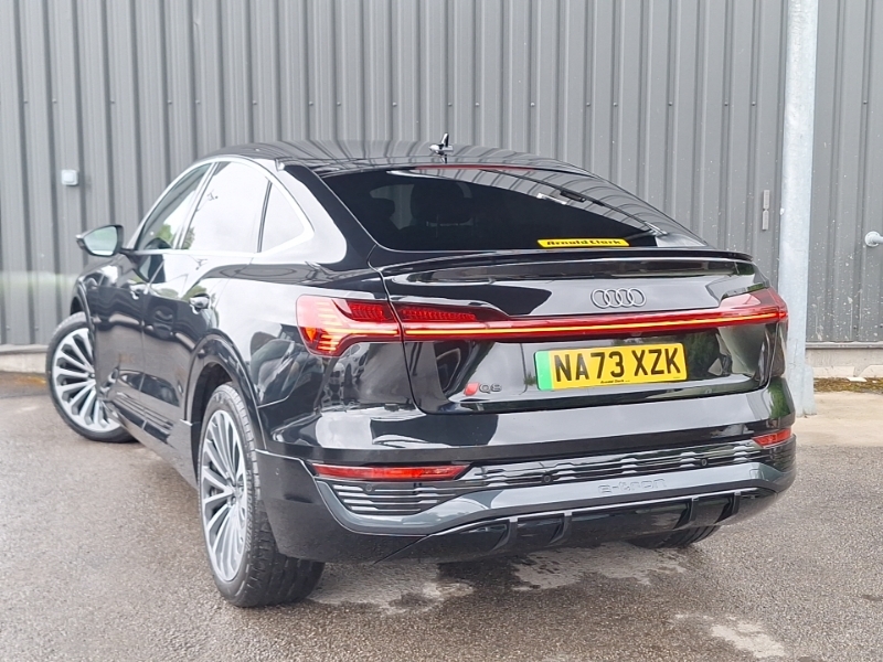 Audi Q8 e tron 300Kw 55 Quattro 114Kwh S Line Black #2