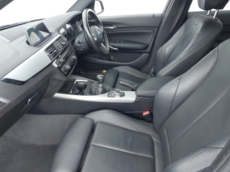 BMW 1 Series 118I 1.5 M Sport Shadow Edition YK19TRN Grey #5