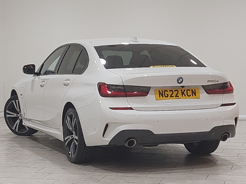 BMW 3 Series 330E M Sport Step NG22KCN White #2