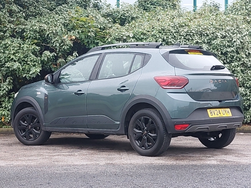 Dacia Sandero Stepway 1.0 Tce Extreme Cvt BV24UYH Green #2