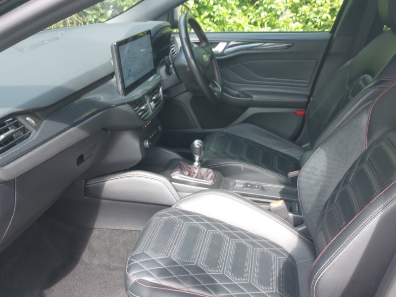 Ford Focus 1.0 Ecoboost St-line Vignale SG72RCZ Black #5