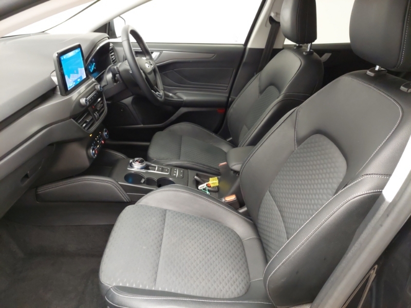 Ford Focus 2.0 Ecoblue Titanium X Black #5