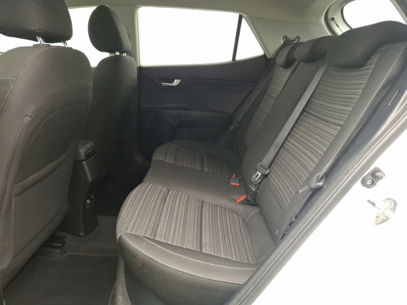 Kia Stonic 1.6 Crdi 2 LG18HND White #6