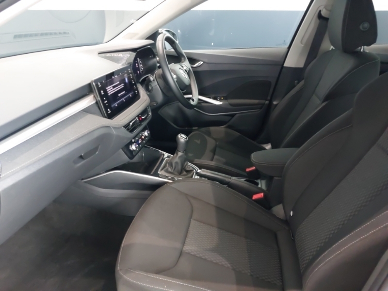 Skoda Fabia 1.0 Tsi 116 Se L GL74KVG Black #5