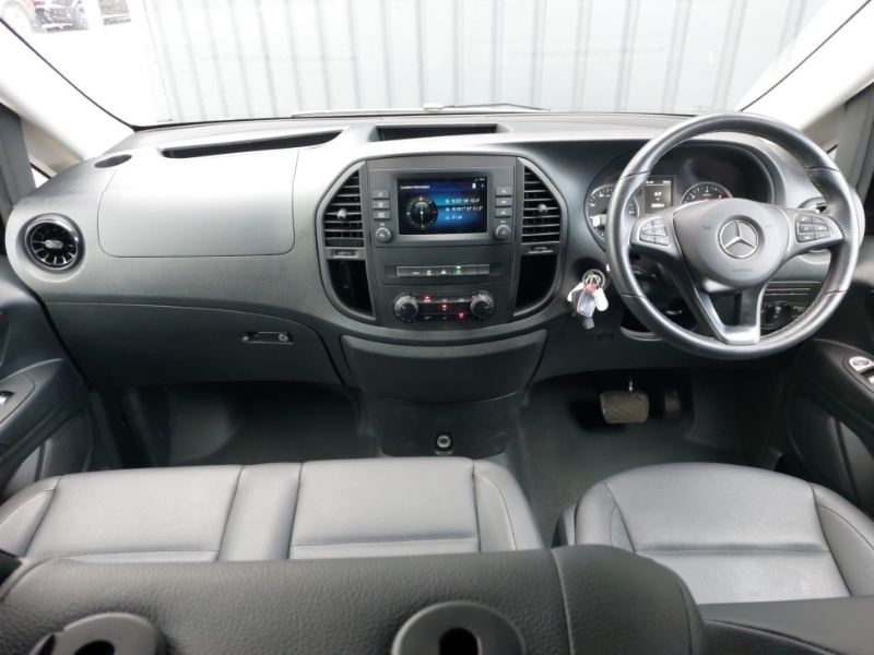 Mercedes-Benz Vito 114 Cdi Pro 9-Seater 9G-tronic KX24OYL Black #3
