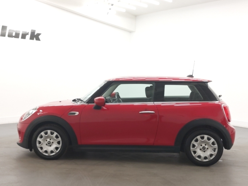 Mini Hatch 1.5 One Classic II SA69CVO Red #4
