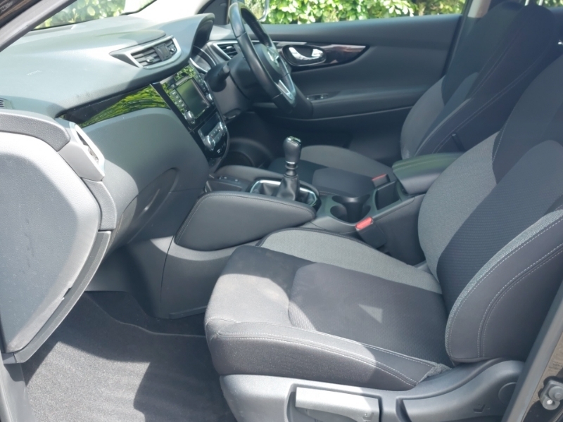 Nissan Qashqai 1.3 Dig-t N-connecta NA69SXJ Black #5