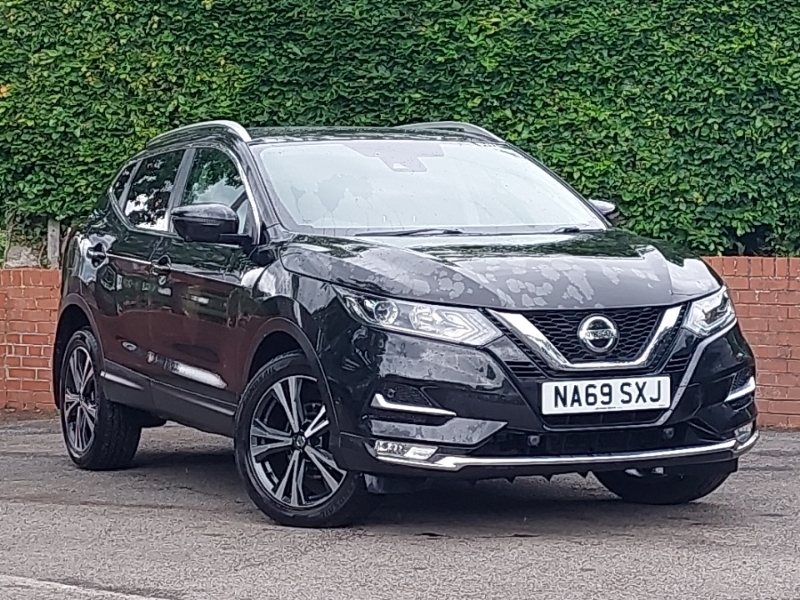Nissan Qashqai 1.3 Dig-t N-connecta Black