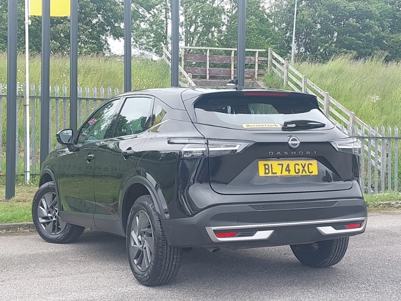 Nissan Qashqai 1.3 Dig-t Mh Acenta Premium BL74GXC Black #2