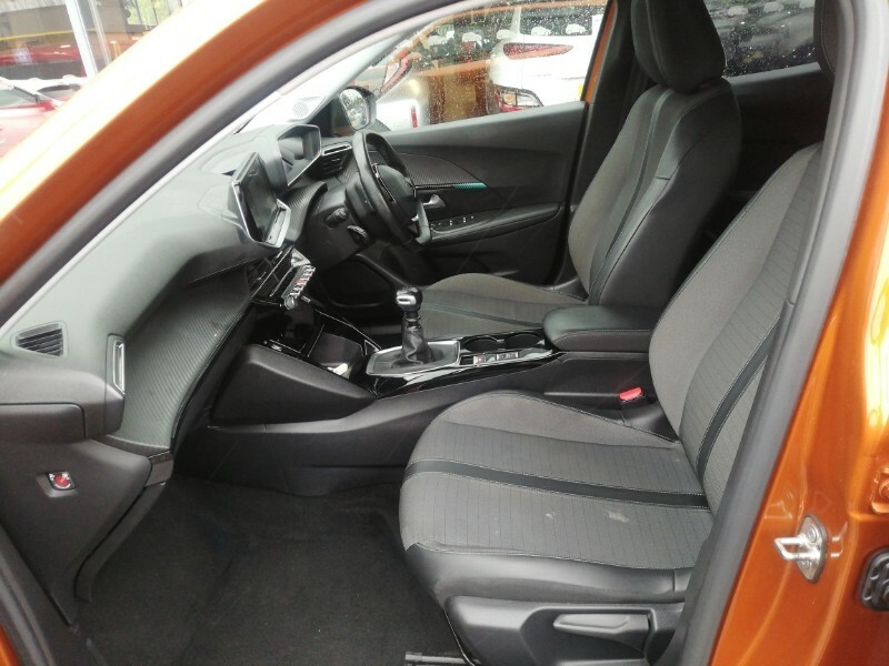 Peugeot 2008 1.2 Puretech Allure Premium BN21TTU Orange #5