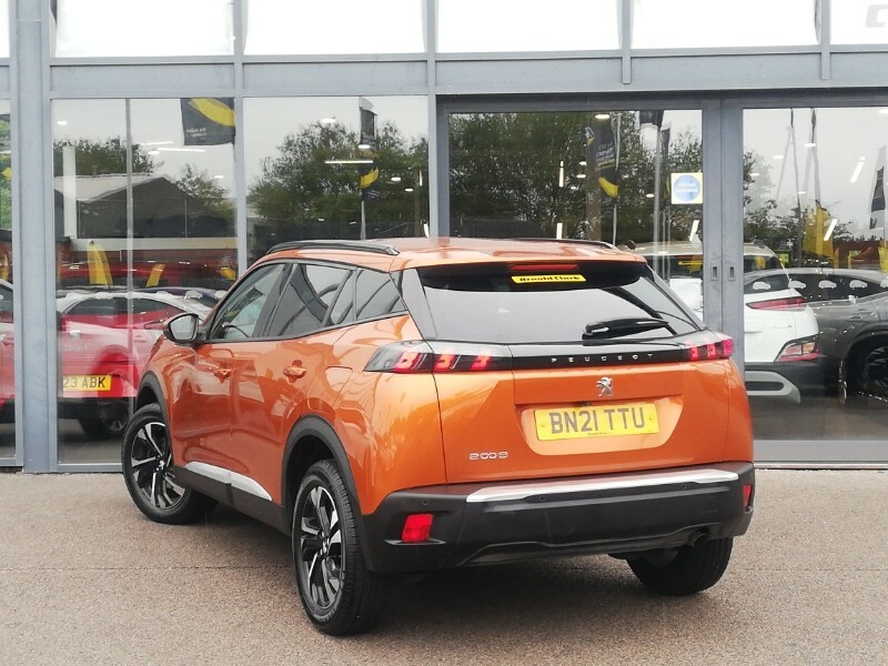 Peugeot 2008 1.2 Puretech Allure Premium BN21TTU Orange #2