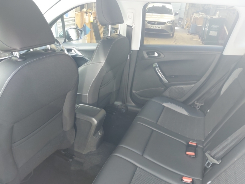 Peugeot 2008 1.6 Bluehdi 100 Allure GN65VKL Grey #6