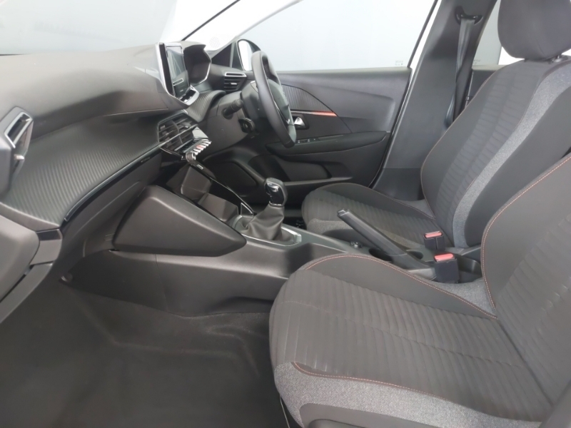 Peugeot 208 1.2 Puretech Active Premium SC73ESY White #5