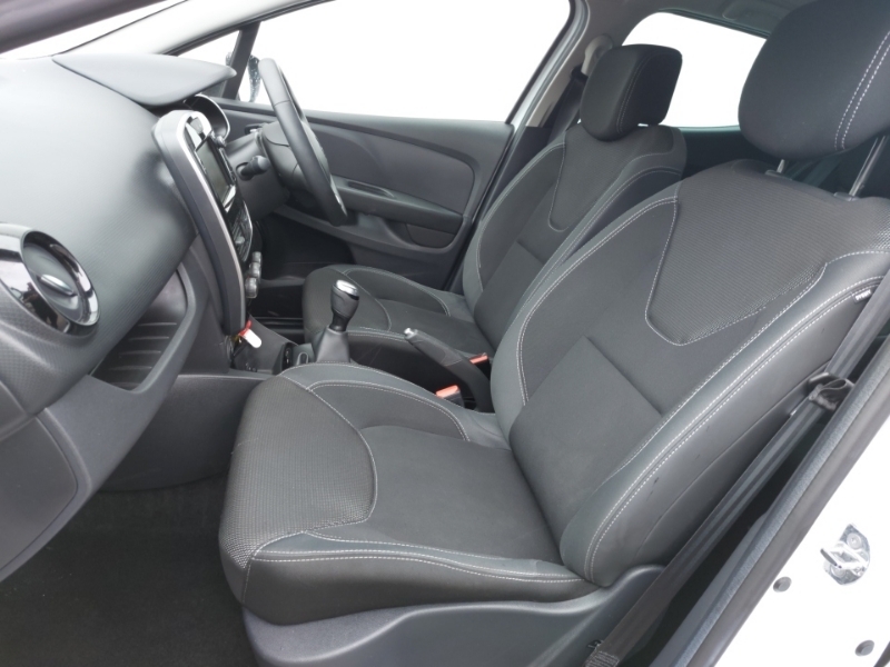 Renault Clio 0.9 Tce 90 Iconic MV19XRZ White #5