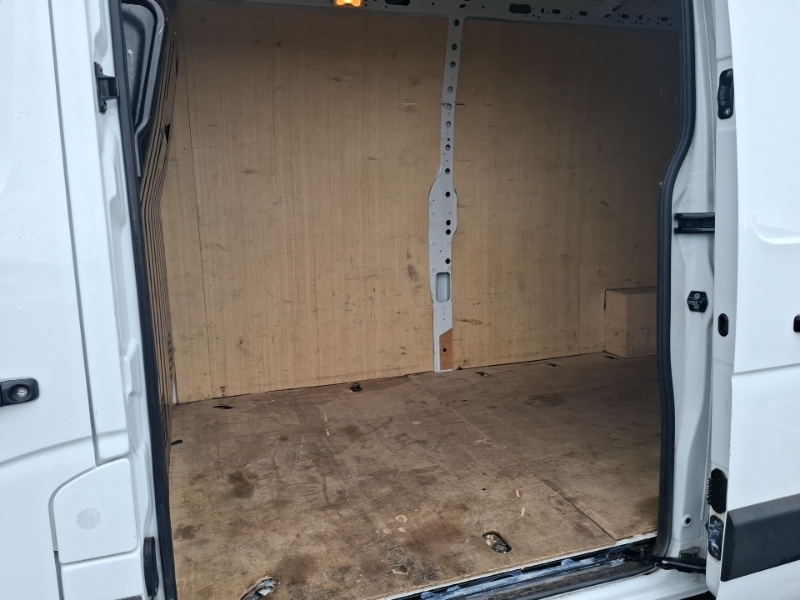 Renault Master Lm35dci 135 Business Medium Roof Van White #6