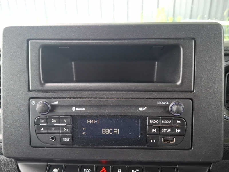 Renault Master Ll35 Energy Blue Dci 145 Start Luton Box Van 20M3 White #10