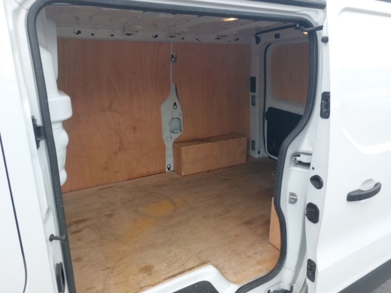 Renault Trafic Sl30 Blue Dci 130 Advance Safety Van SC24OVS White #6