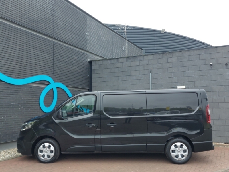 Renault Trafic Ll30 Blue Dci 130 Advance Van SH24LLU Black #4