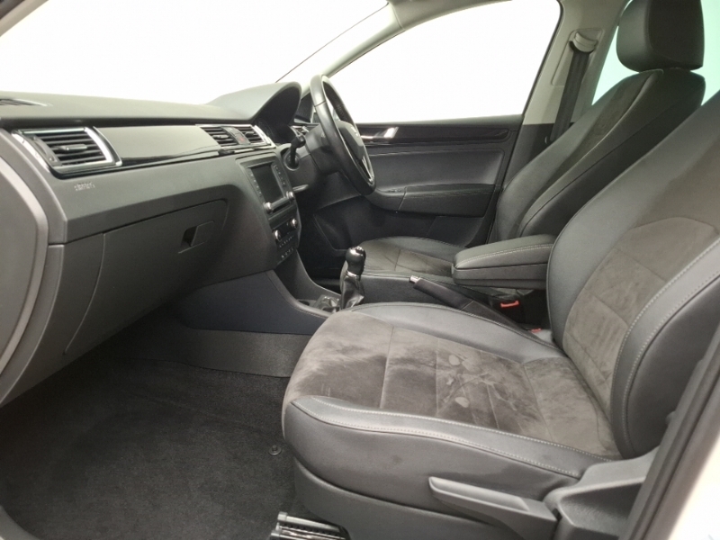 Seat Toledo 1.0 Tsi 110 Xcellence White #5